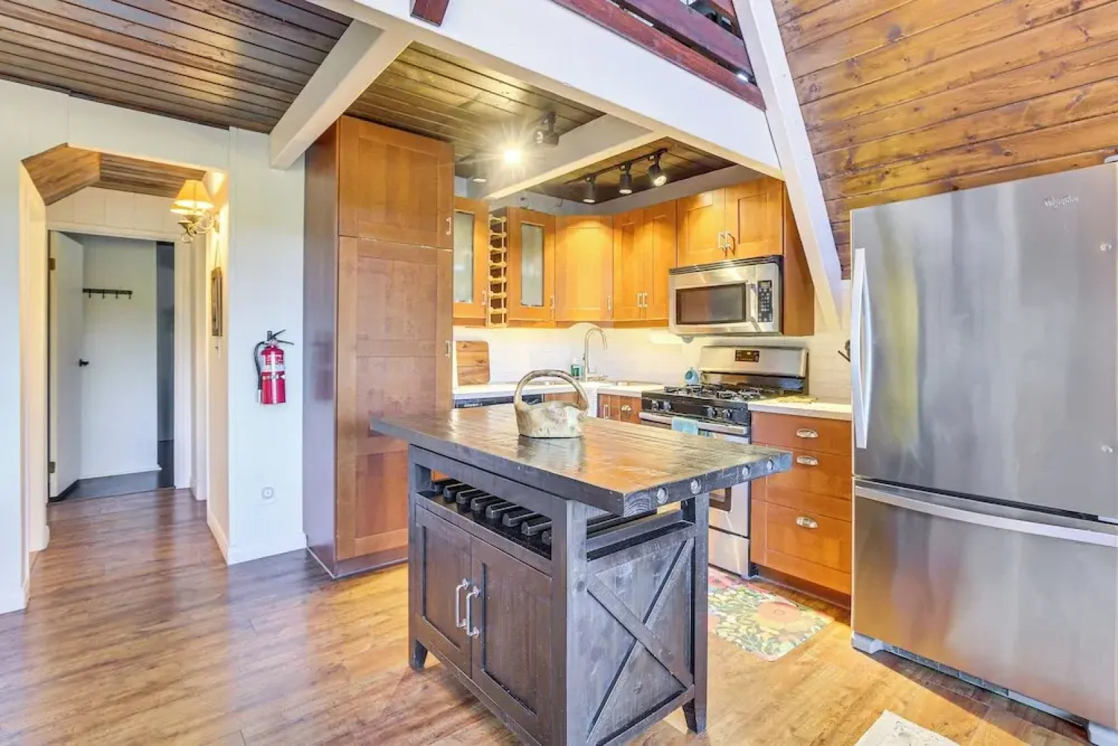 Family-friendly Lake Arrowhead Cabin w/ Game Room!