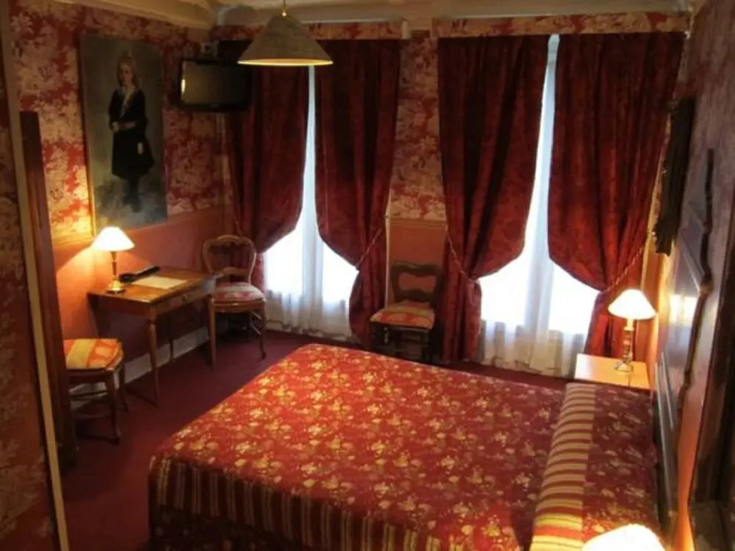 Nice Notre Dame Duplex