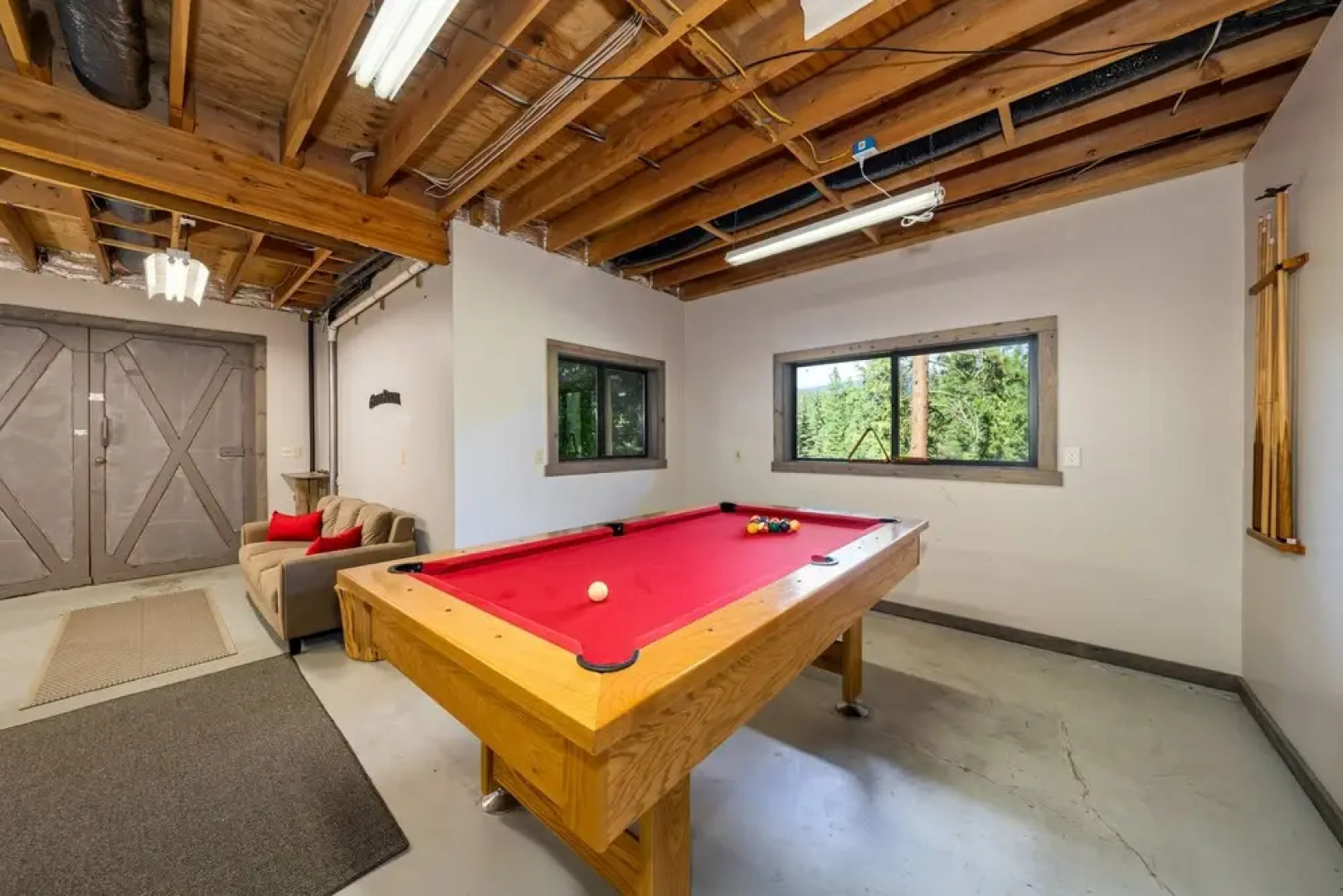 Log Cabin w/ Private Hot Tub on Wenatchee River!