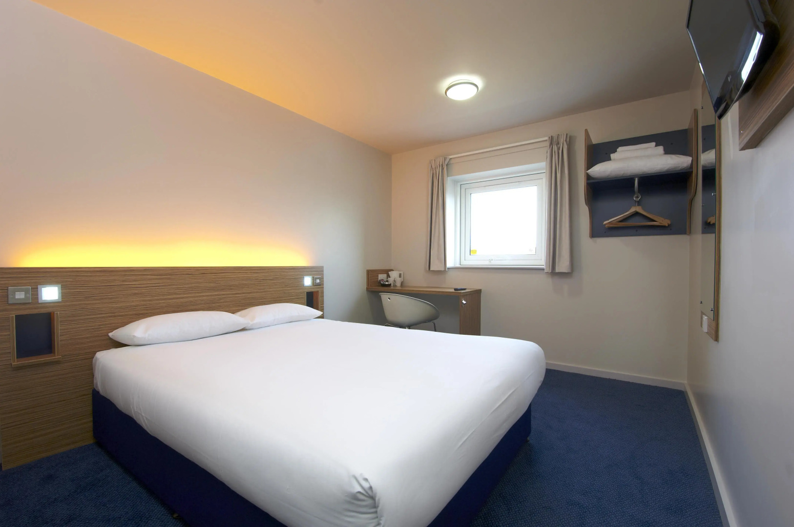Travelodge Blackburn M65