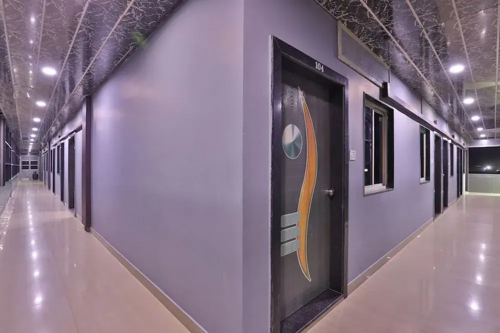 OYO Flagship 28024 Hotel Royal Palace