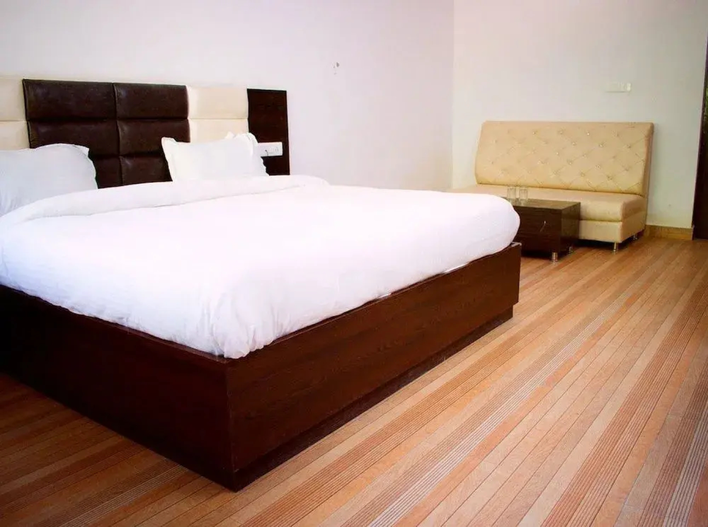Hotel Neer Buddha