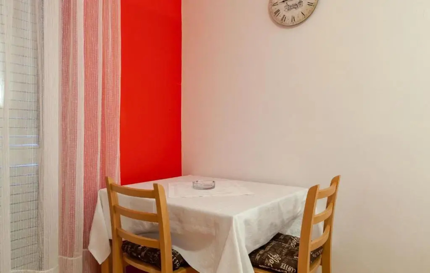 Apartments and Rooms Dobrila