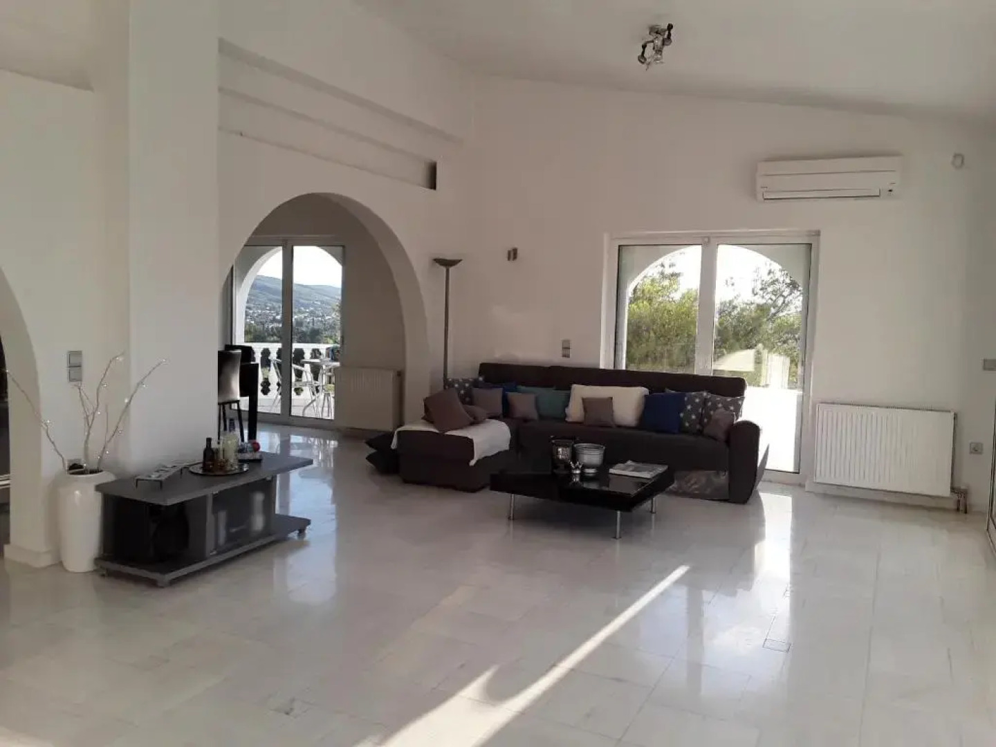 Heavenly Views-1 Maisonette with Unique Architecture close to the Beach