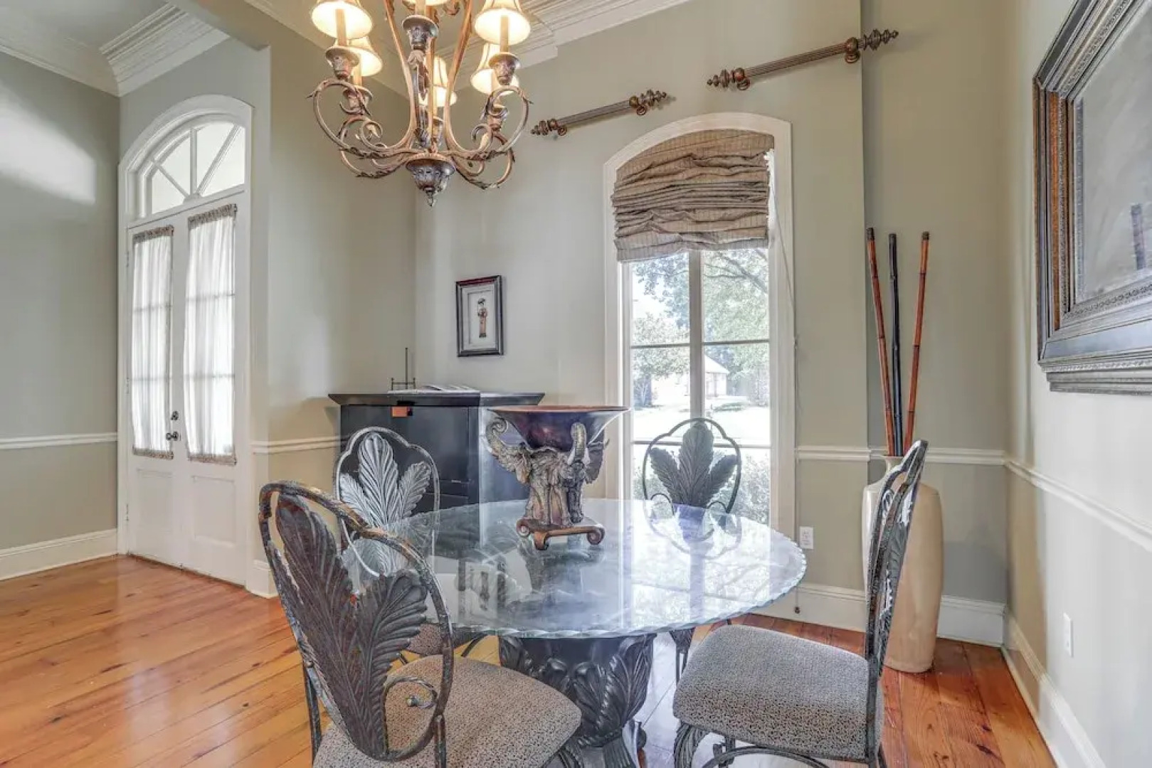 Easy Access to I-10: Family Home in Prairieville!