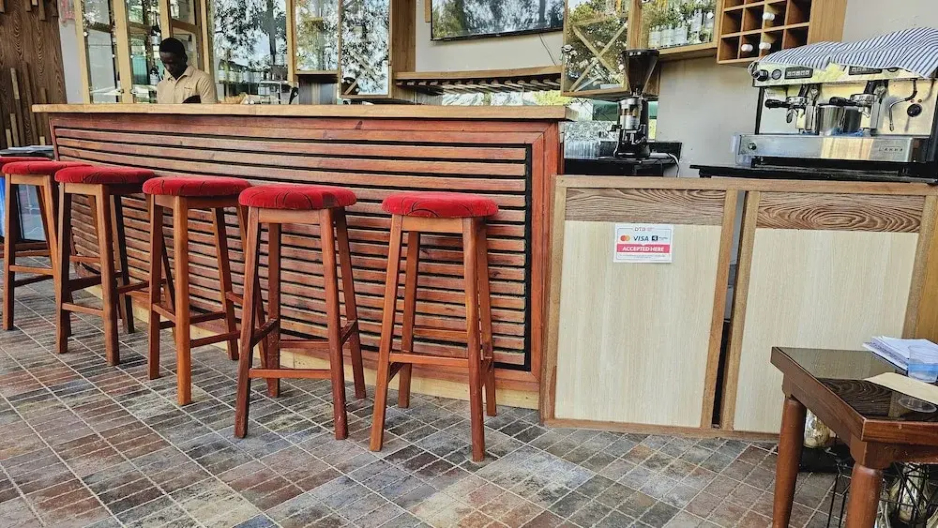 Grik Hotel - Entebbe