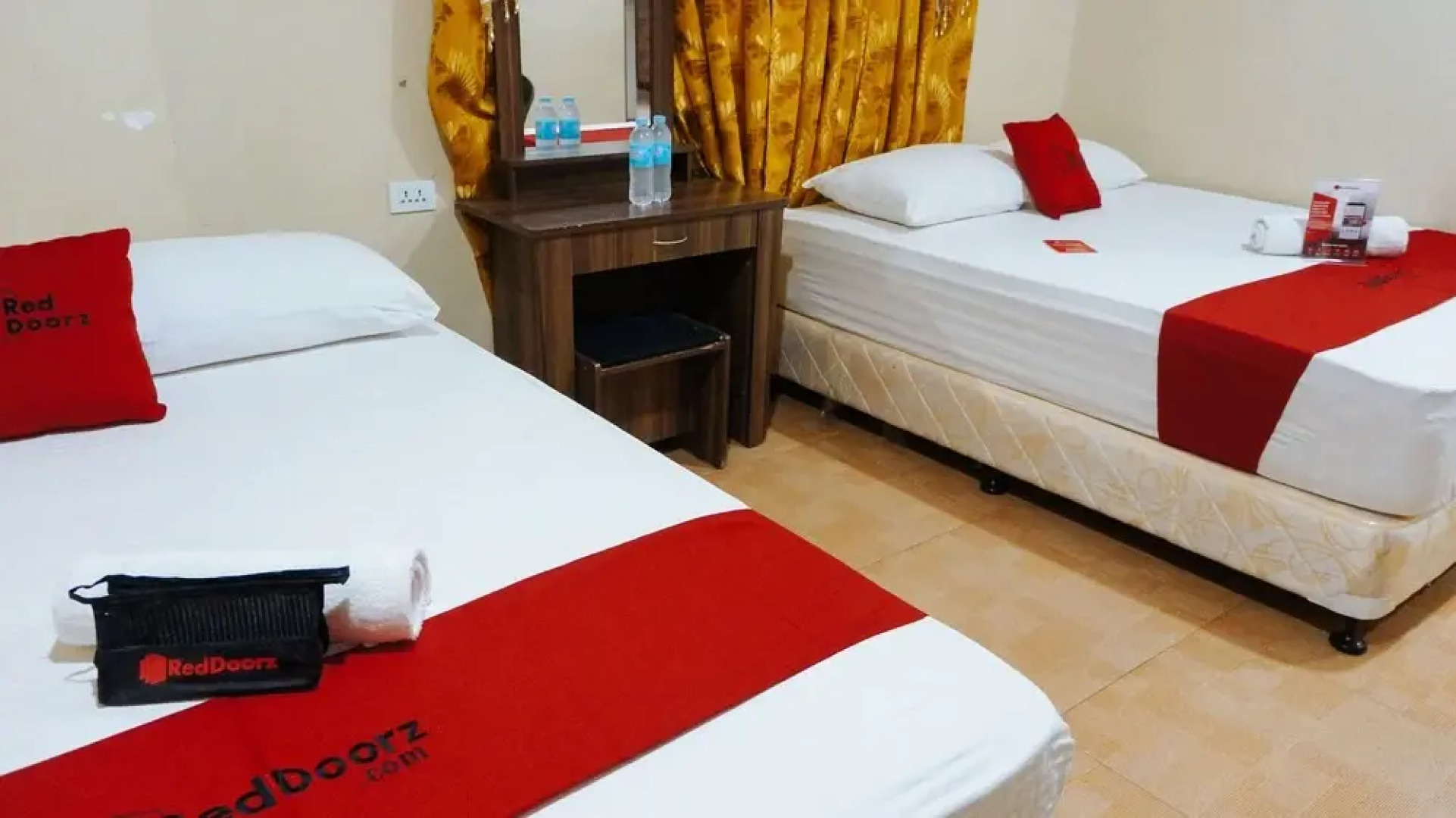 RedDoorz near Talisay District Hospital