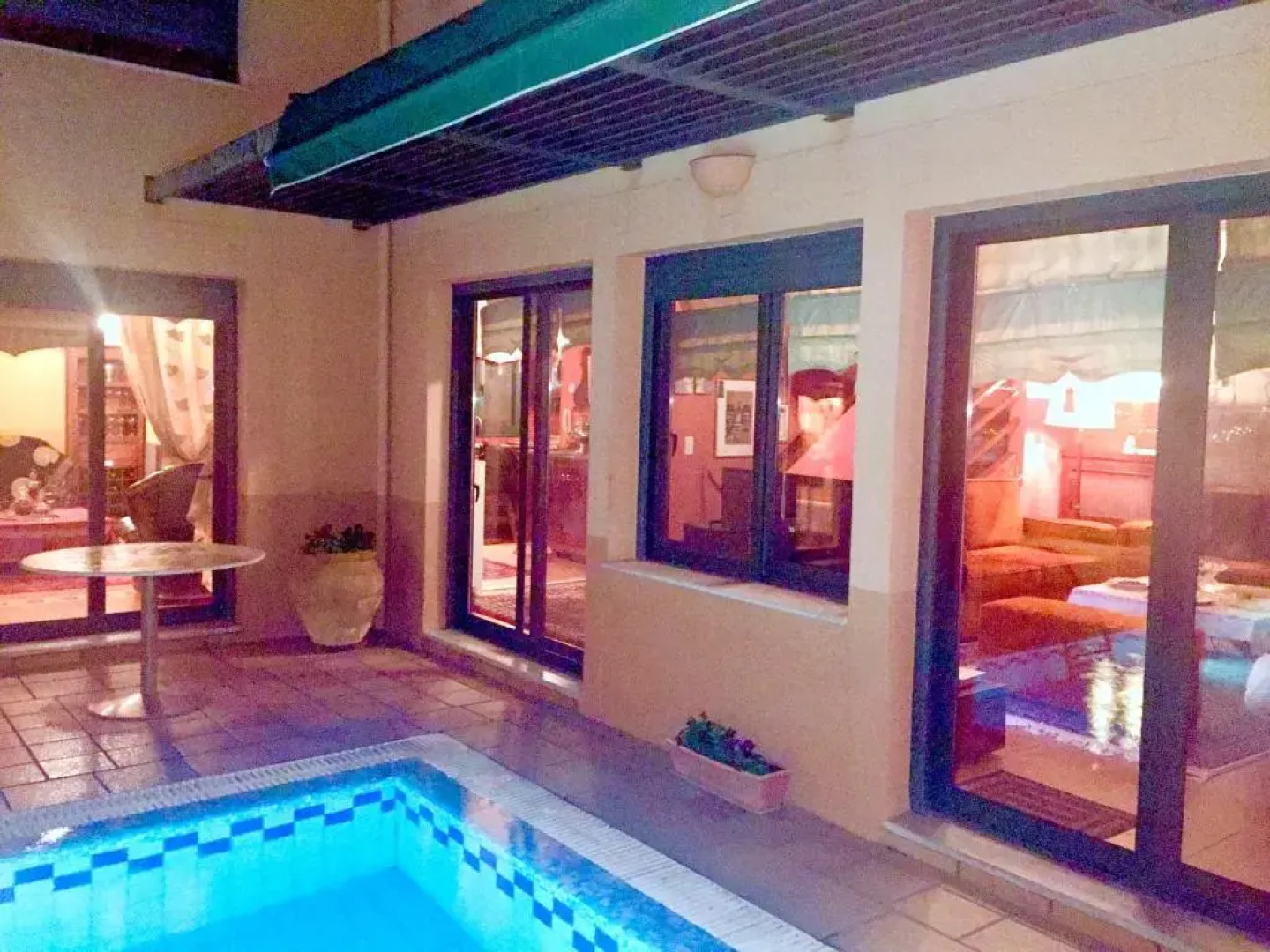 4-seasons pool villa near Meteora