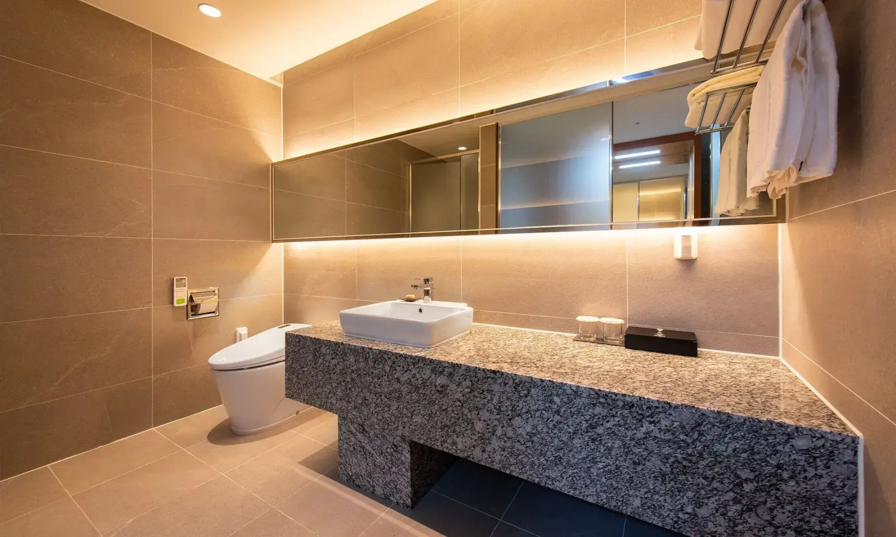 Yeosu Venezia Hotel & Suite