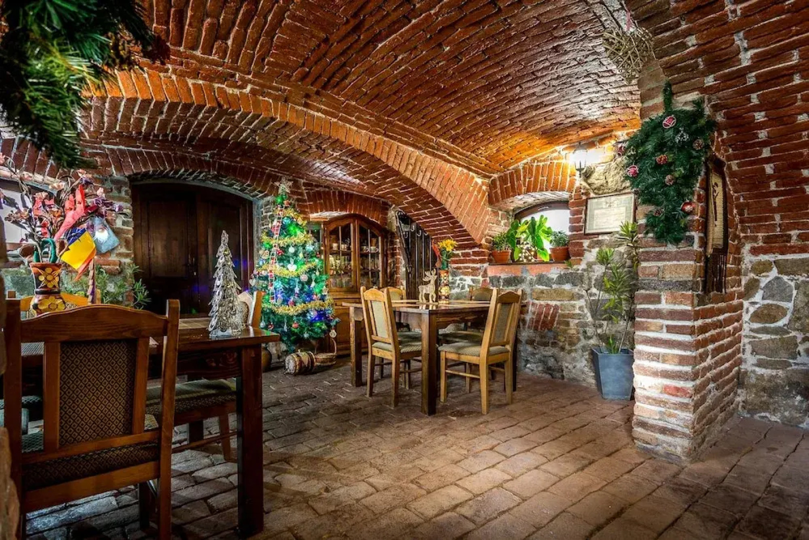 Casa Dives, Transylvania