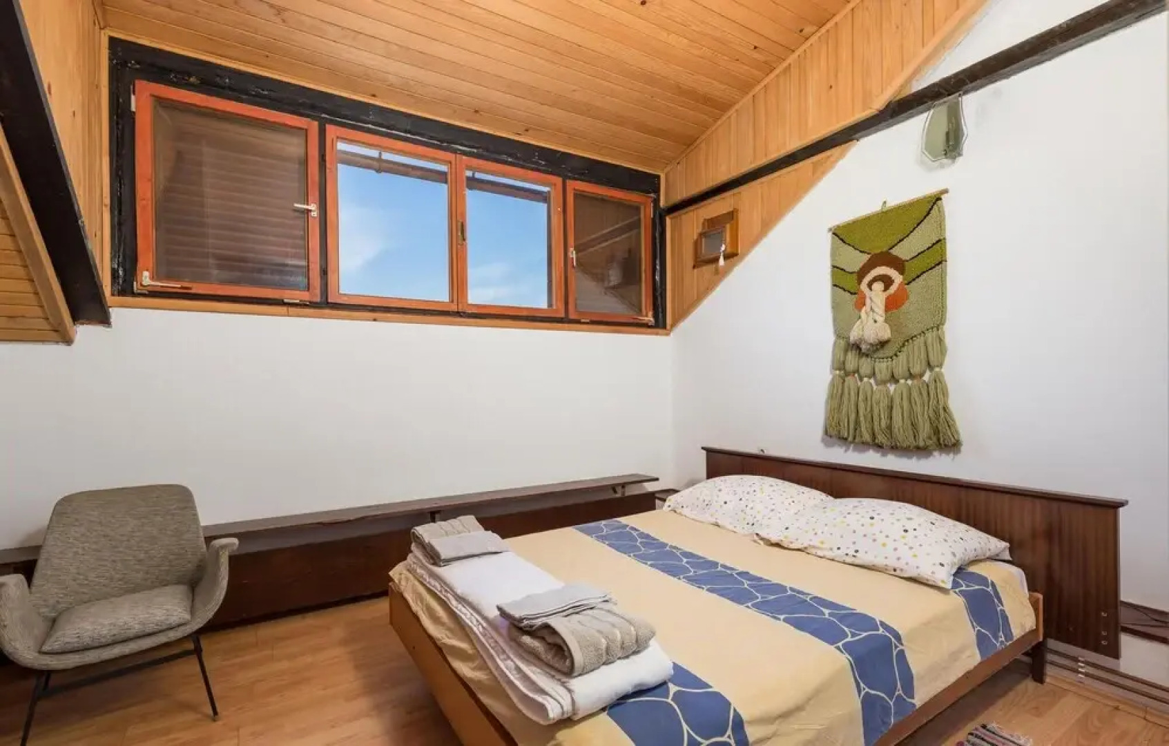 Awesome Home in Fuzine With Wifi and 5 Bedrooms