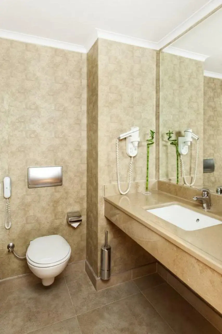 WOW Airport Hotel