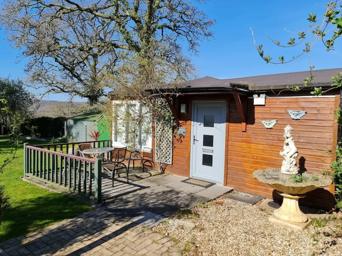 OYO Lavender House Hotel