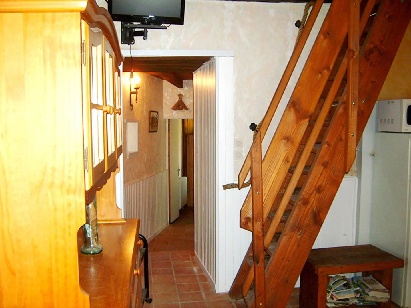 House With 2 Bedrooms in Brouchaud, With Enclosed Garden and Wifi