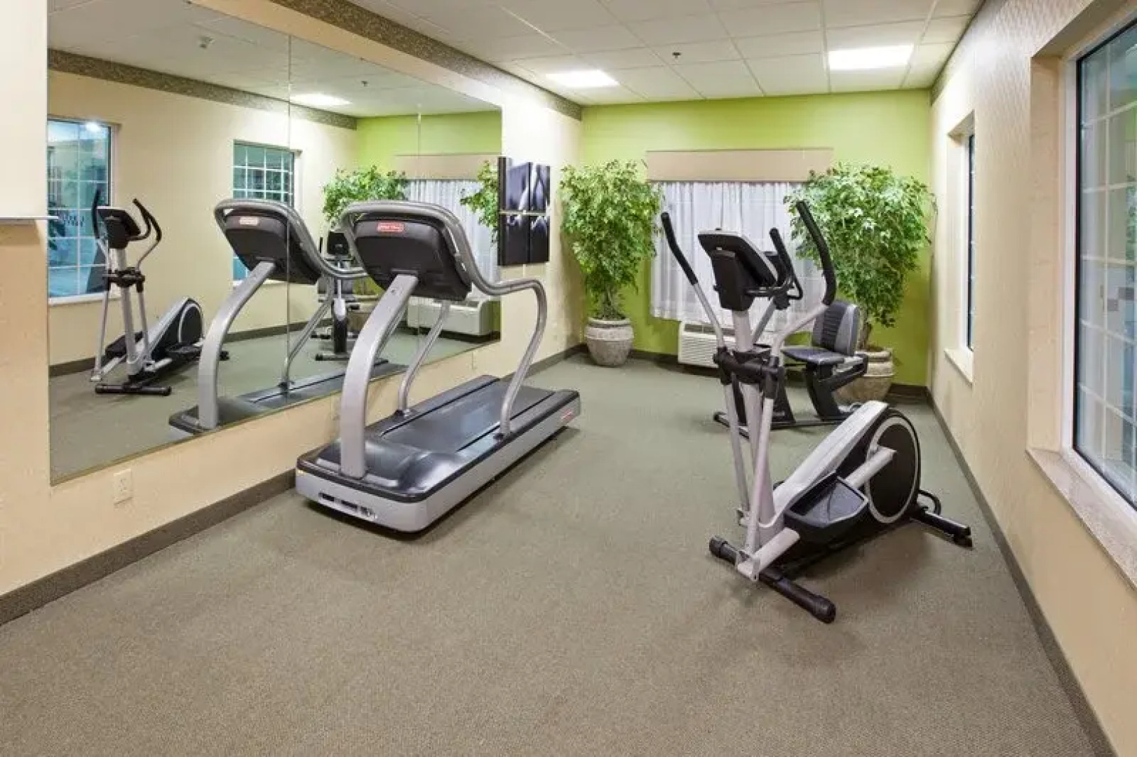 Red Roof Inn & Suites Berea