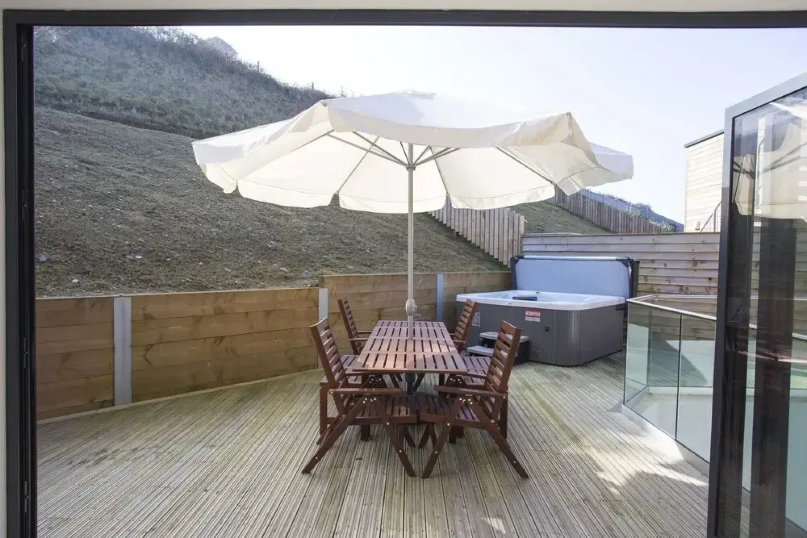 4 bed beach house with hot tub