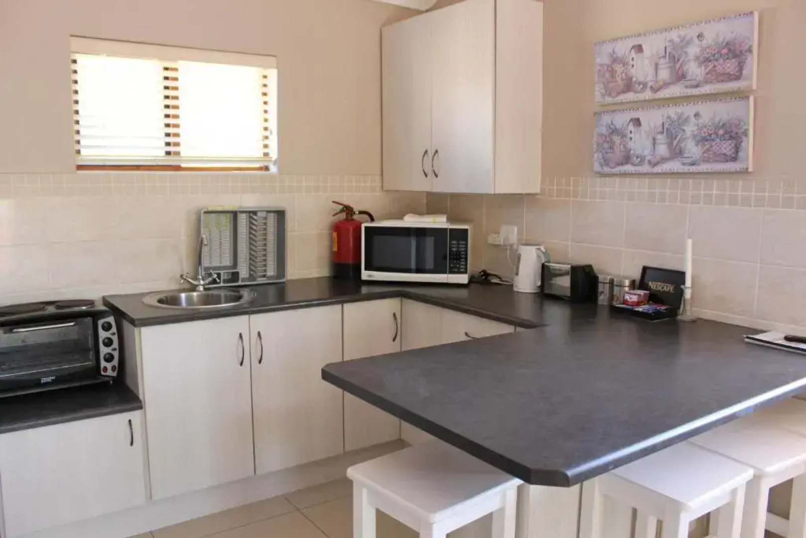 Bluewater Beachfront Guesthouse