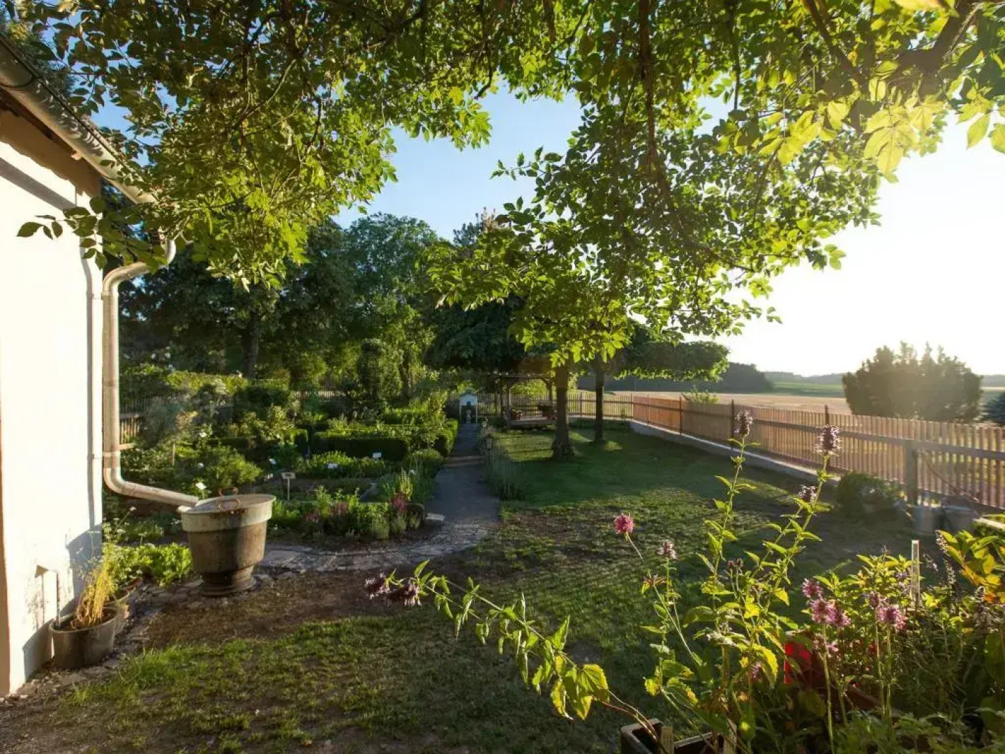 Hotel-Landgasthof KREUZ