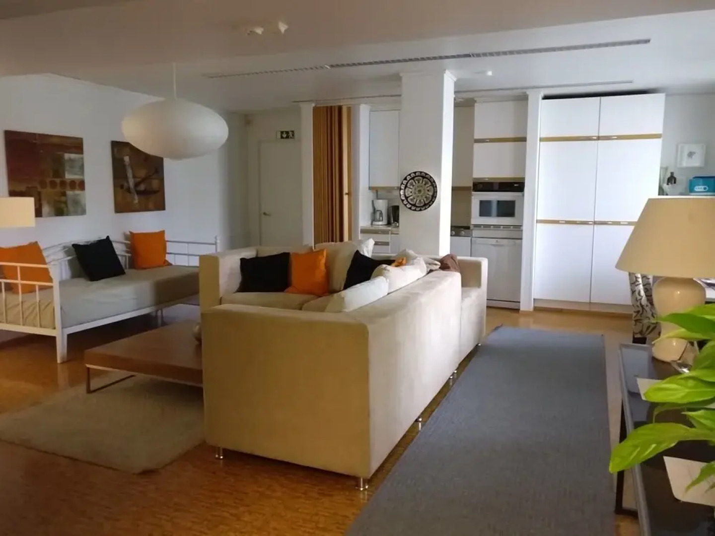 City Apartment By The River