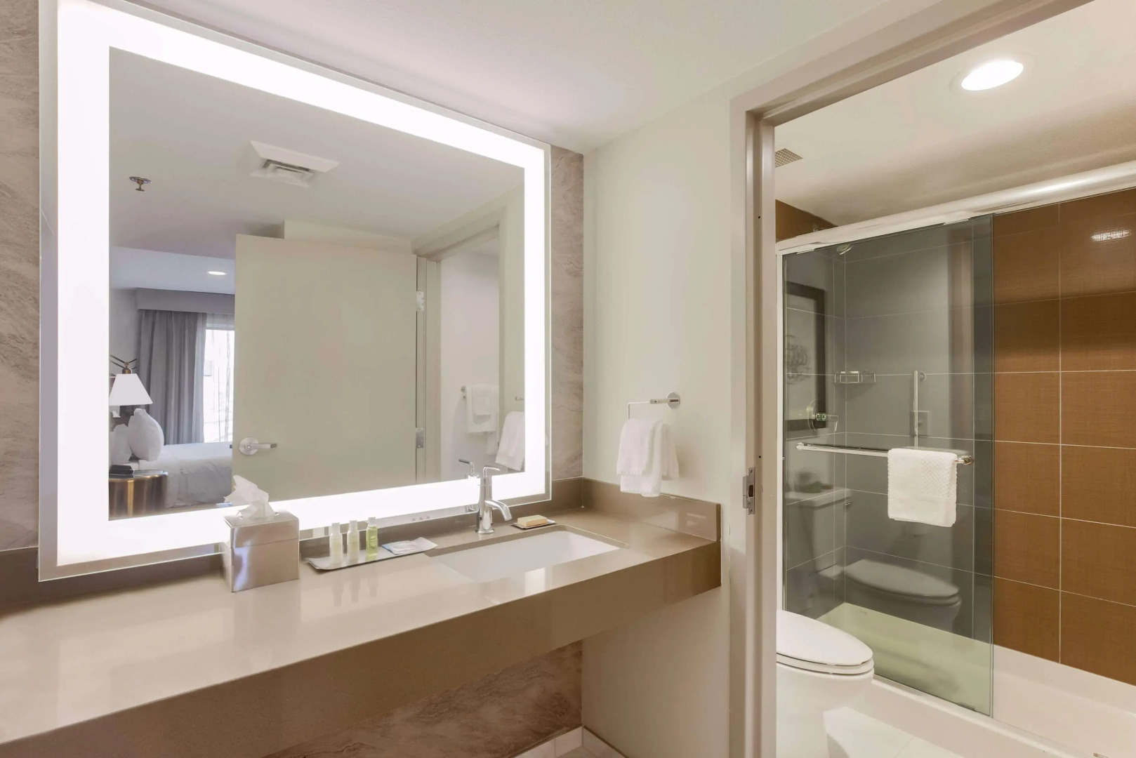 DoubleTree Suites by Hilton Hotel Sacramento - Rancho Cordova