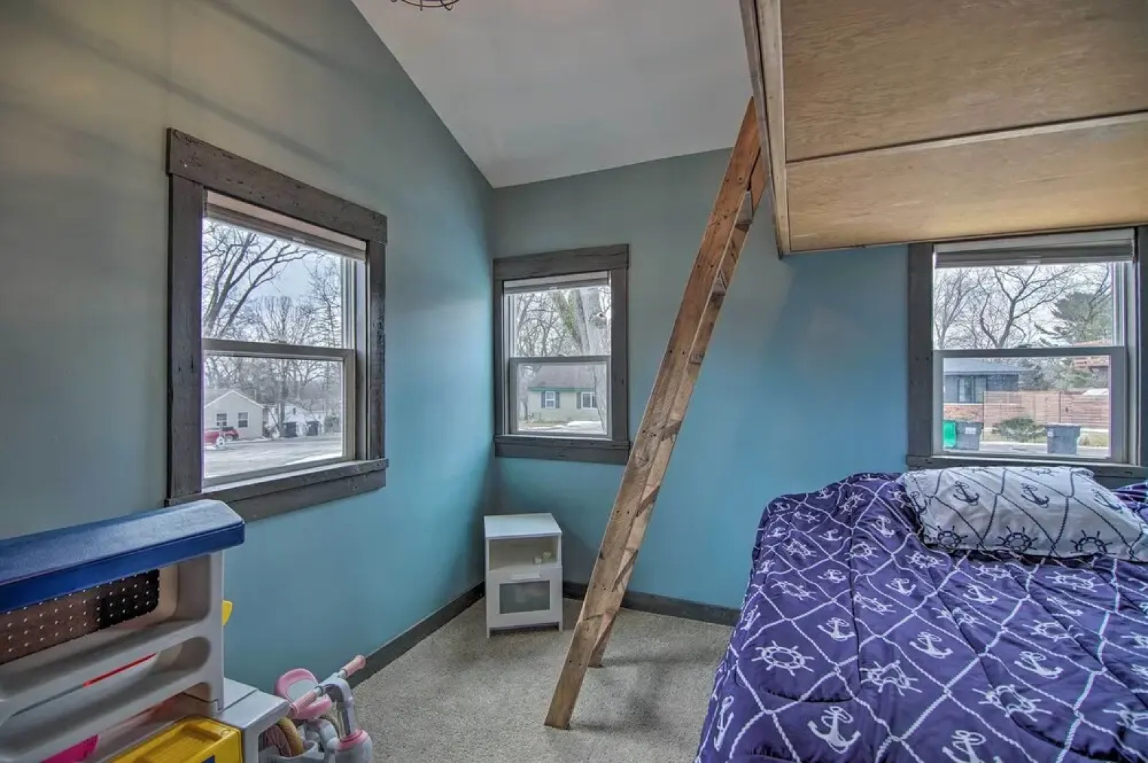 Charming Retreat - Walk to Lake Koshkonong!