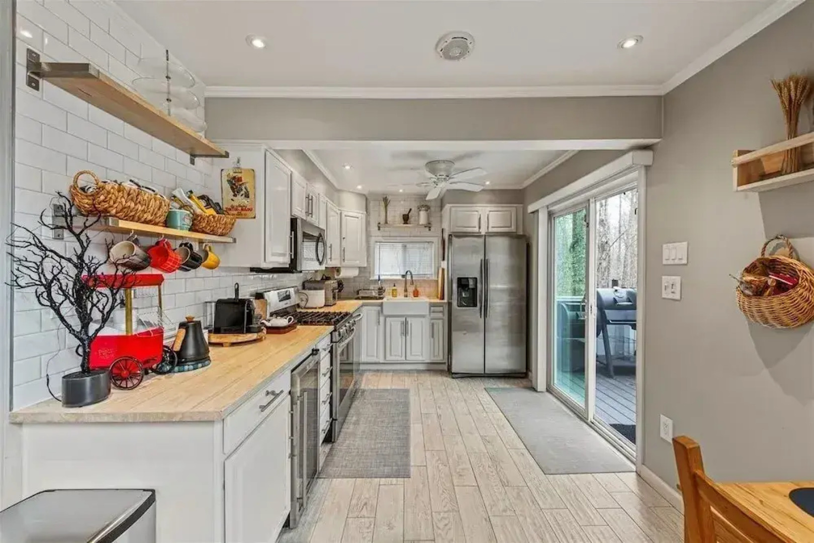 Pocono Scandinavian Cottage 2 Bedroom Cottage by RedAwning