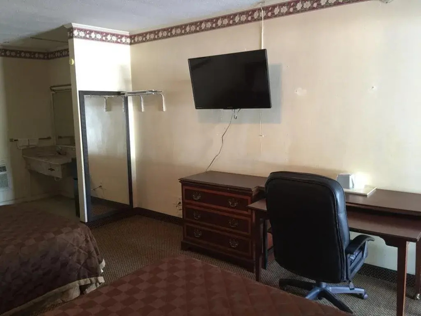 Deluxe Inn - Statesboro