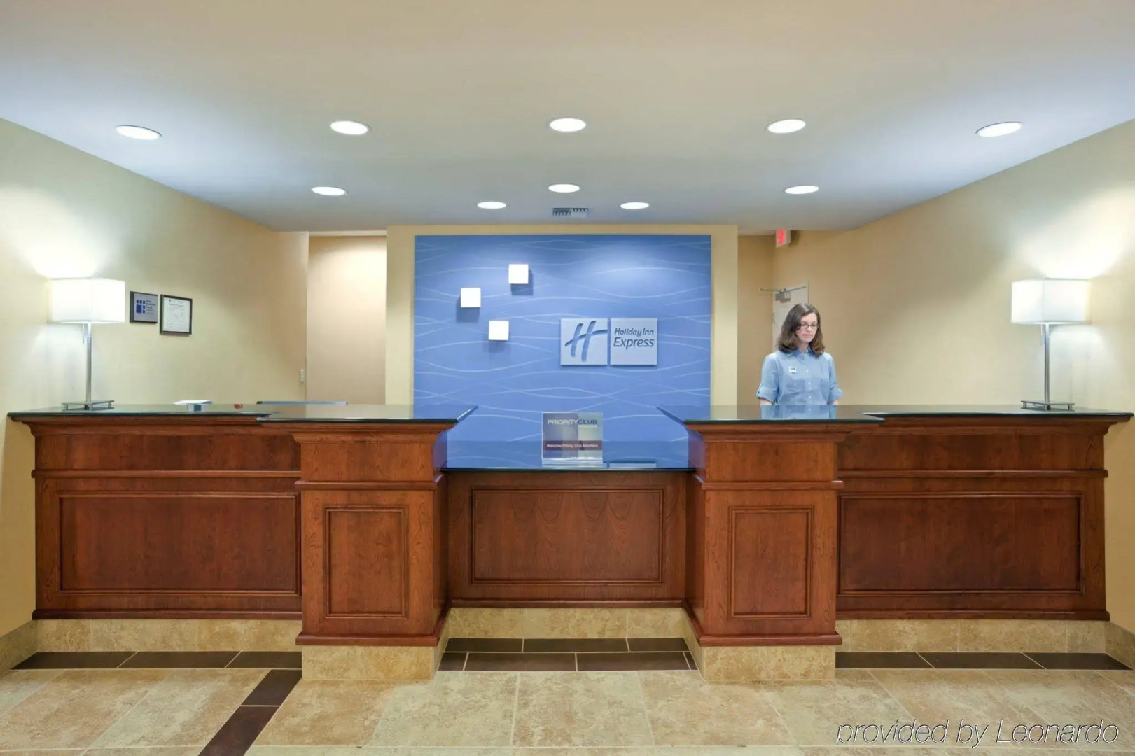 Holiday Inn Express & Suites Seattle North - Lynnwood by IHG