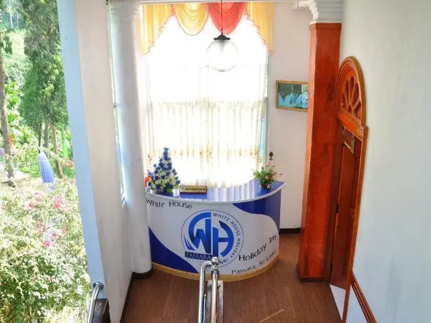 White House Holiday Inn