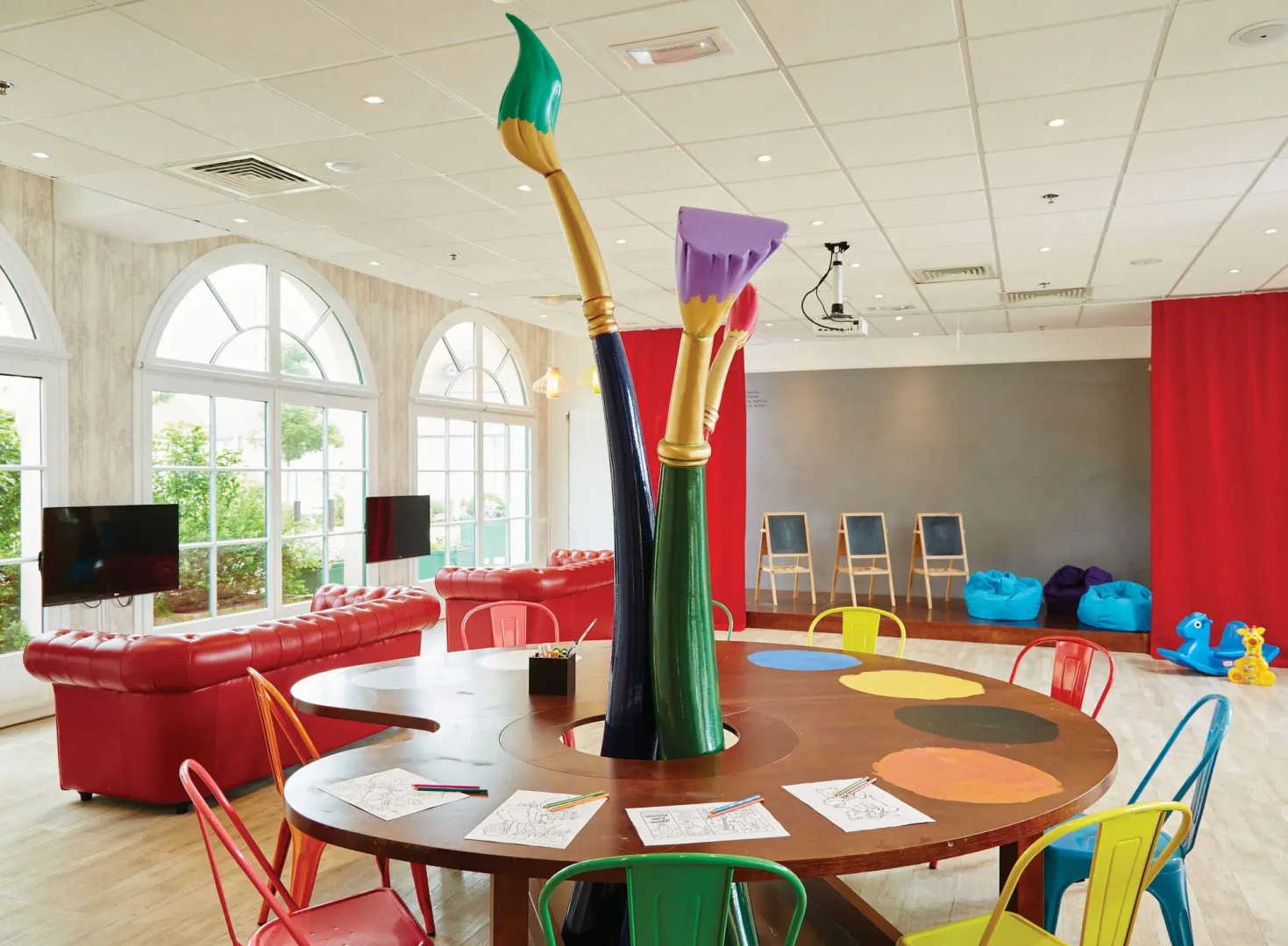 Отель Marriott Village d'Ile-de-France