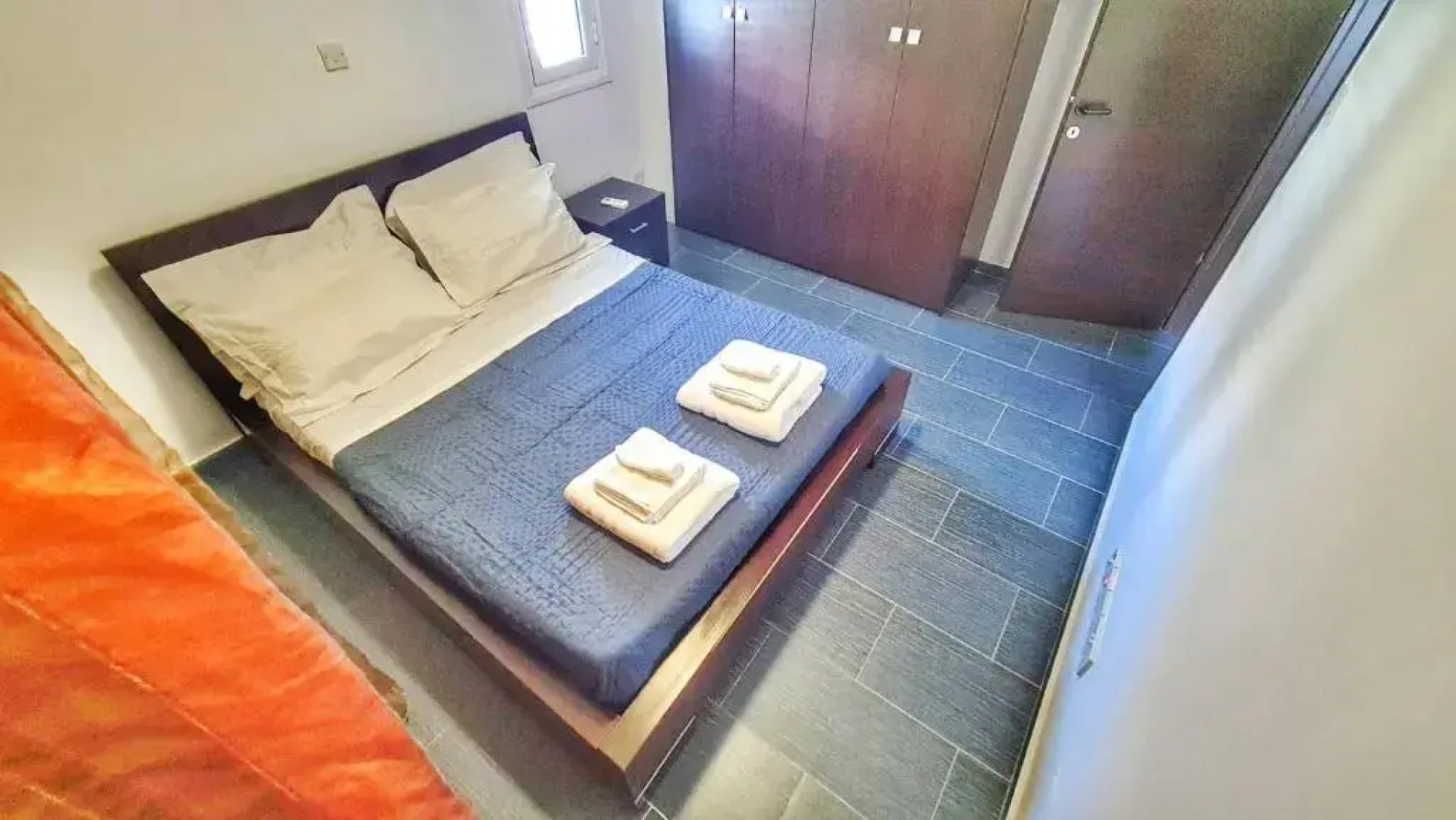 Luxury 2-bed apartment minutes to downtown