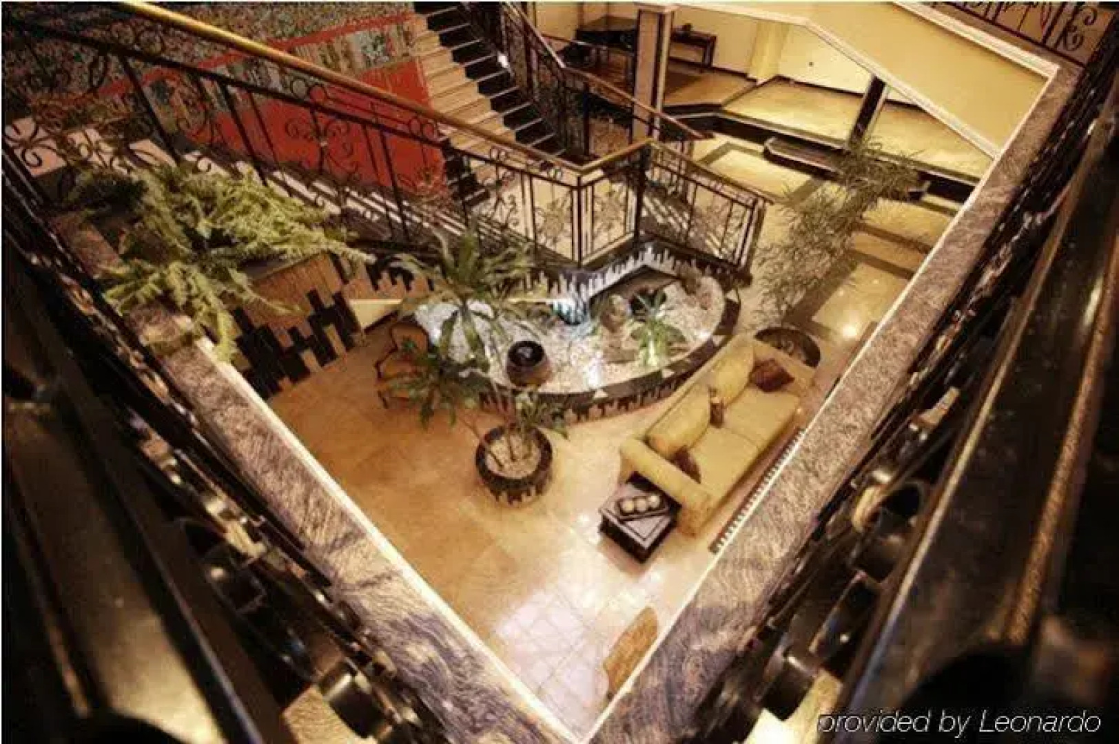 Planet One Hotel & Wellness