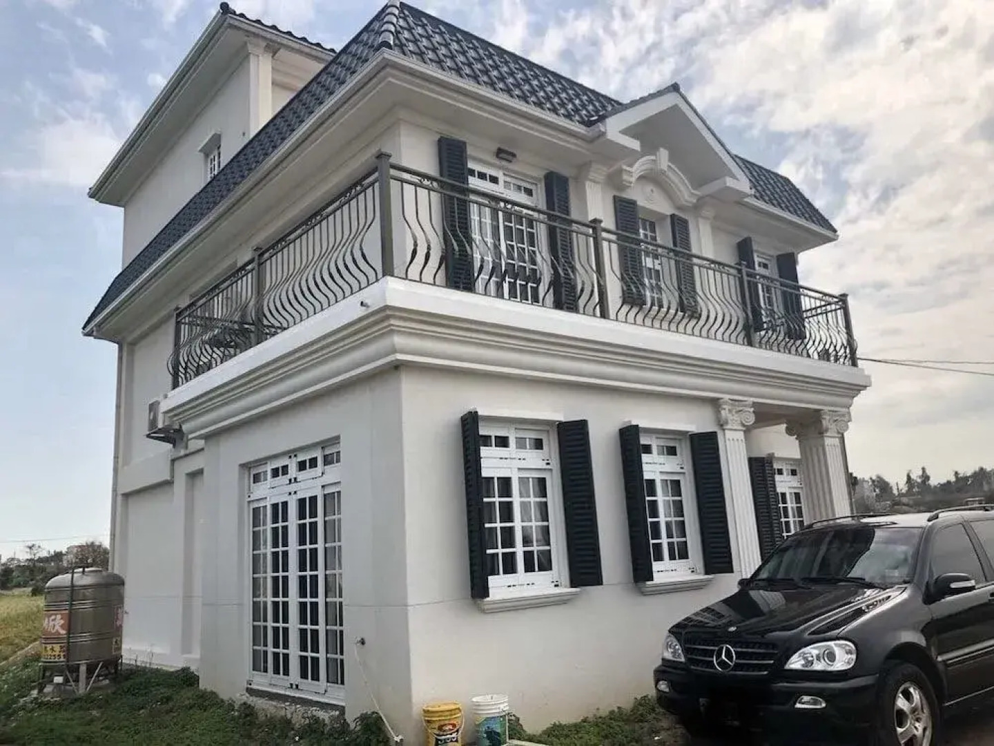 Sea & Wind Rose Villa