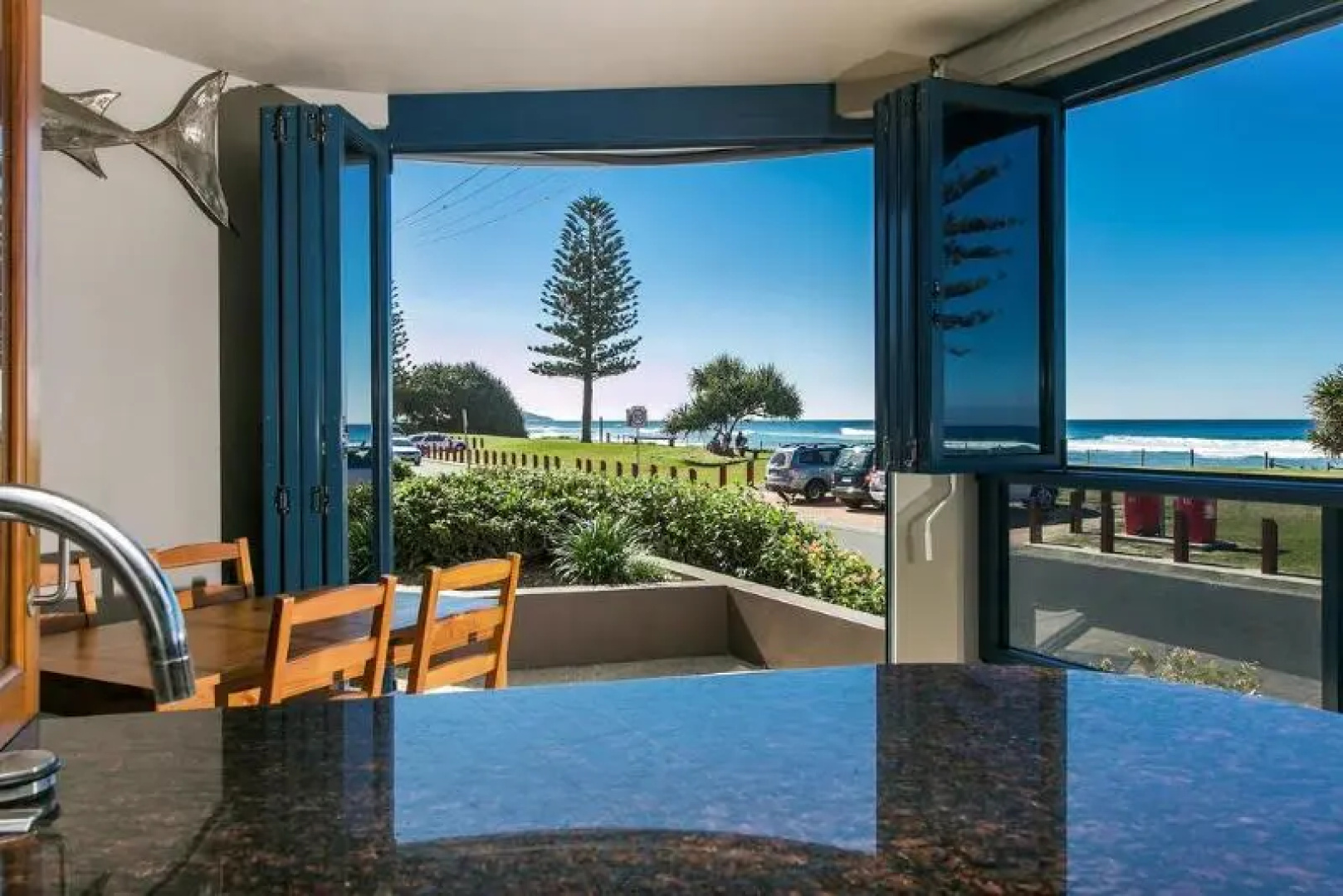 Lennox Holiday Apartments