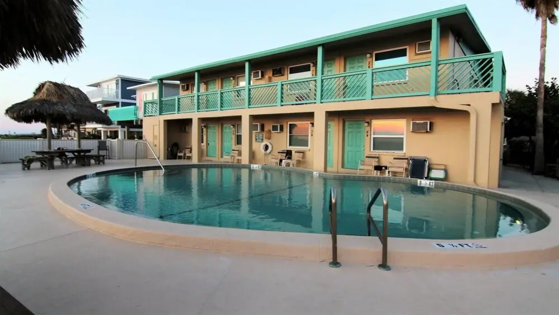 Chateau Condominiums by Teeming Vacation Rentals