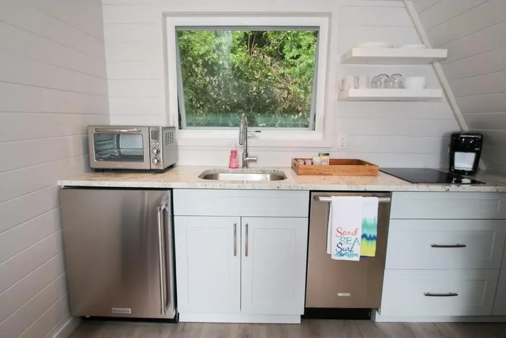 Duffin Cove Oceanfront Lodging