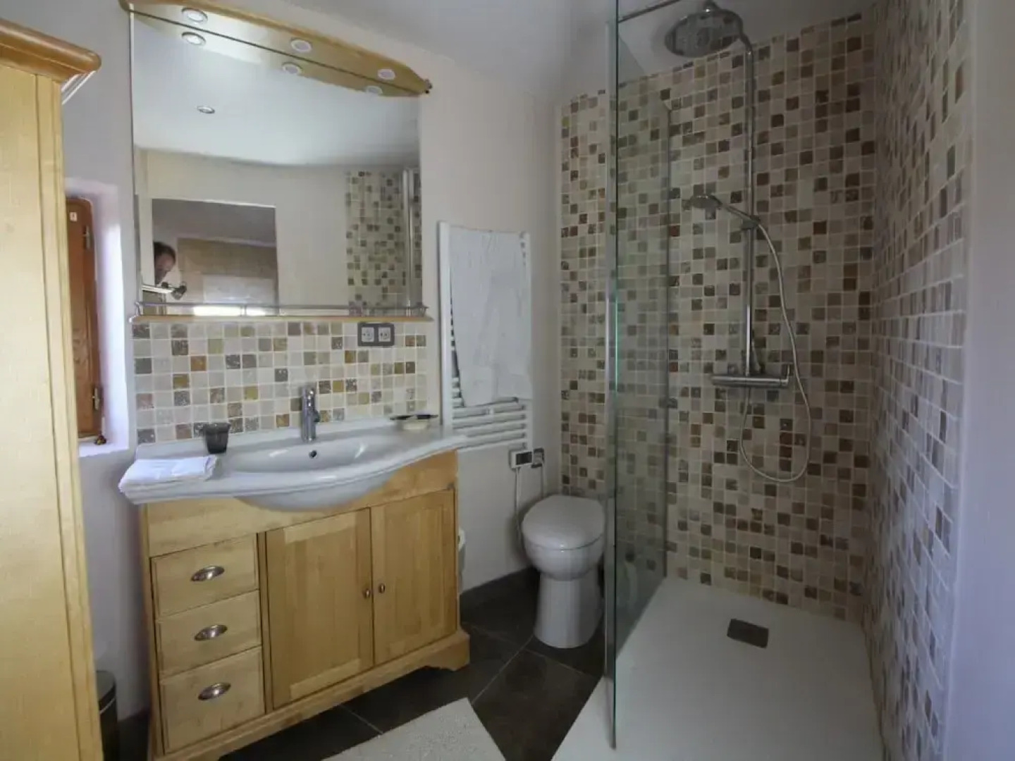 Scenic Villa With View of the Gardon River