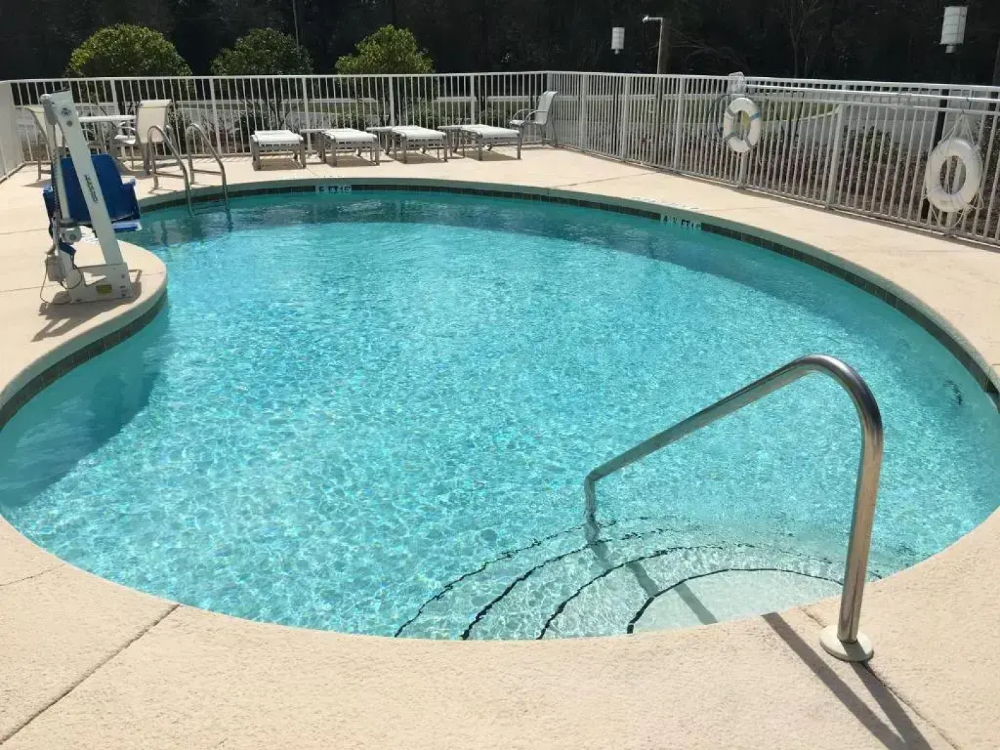 Holiday Inn Express Defuniak Springs By Ihg