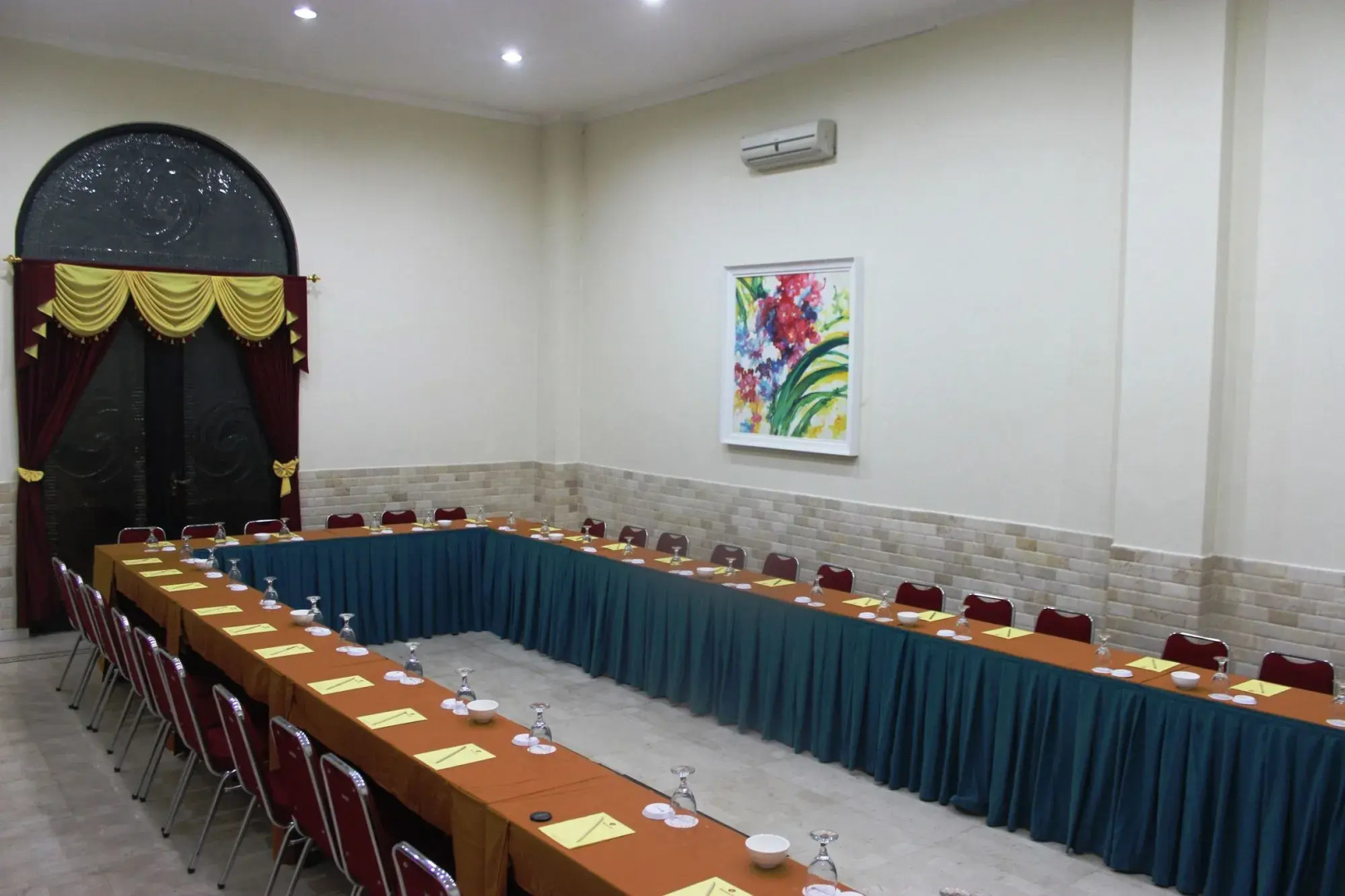 The GRAND PALACE Hotel - YOGYAKARTA