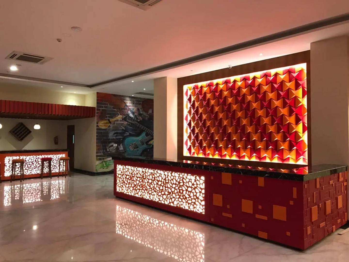 Front One Hotel Purwodadi
