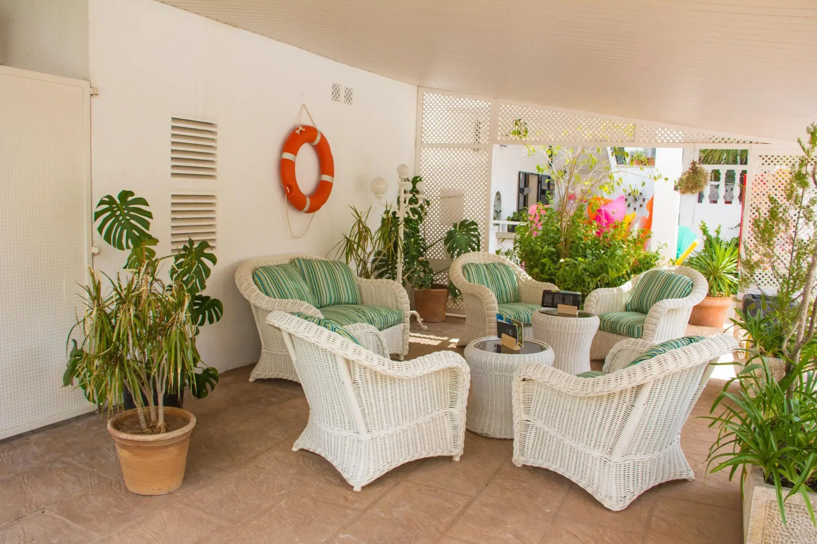 Universal Apartamentos Laguna Garden