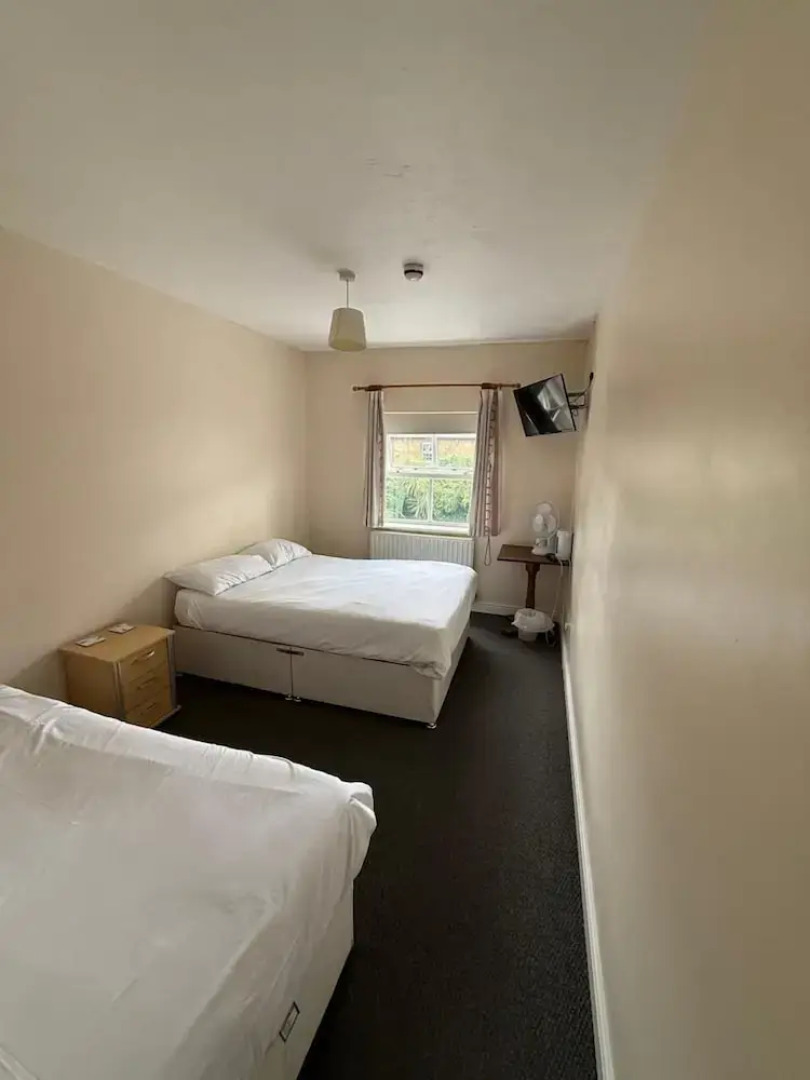 OYO The Watermans Arms Hersham