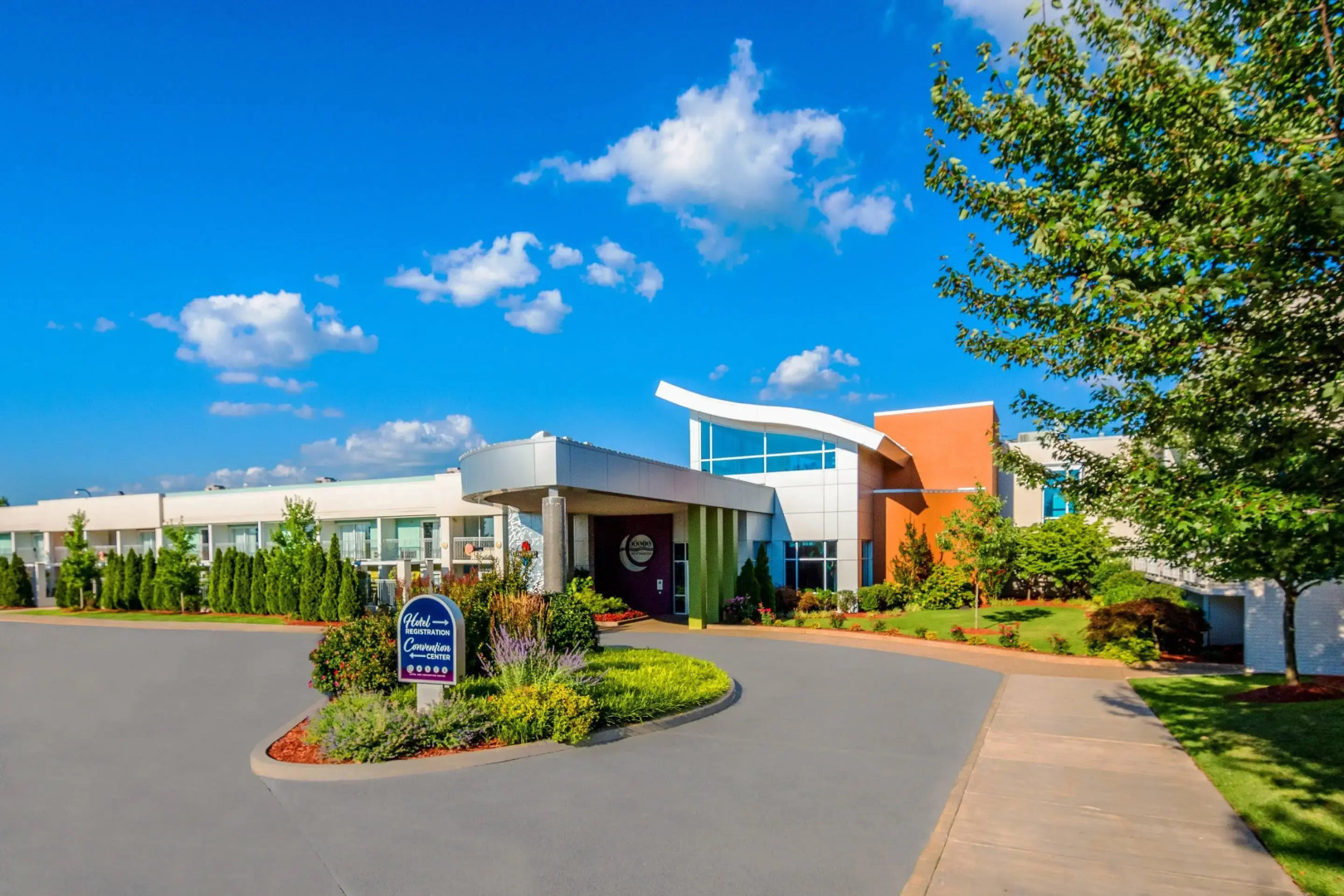 Oasis Hotel & Conv. Center, an Ascend Collection Hotel