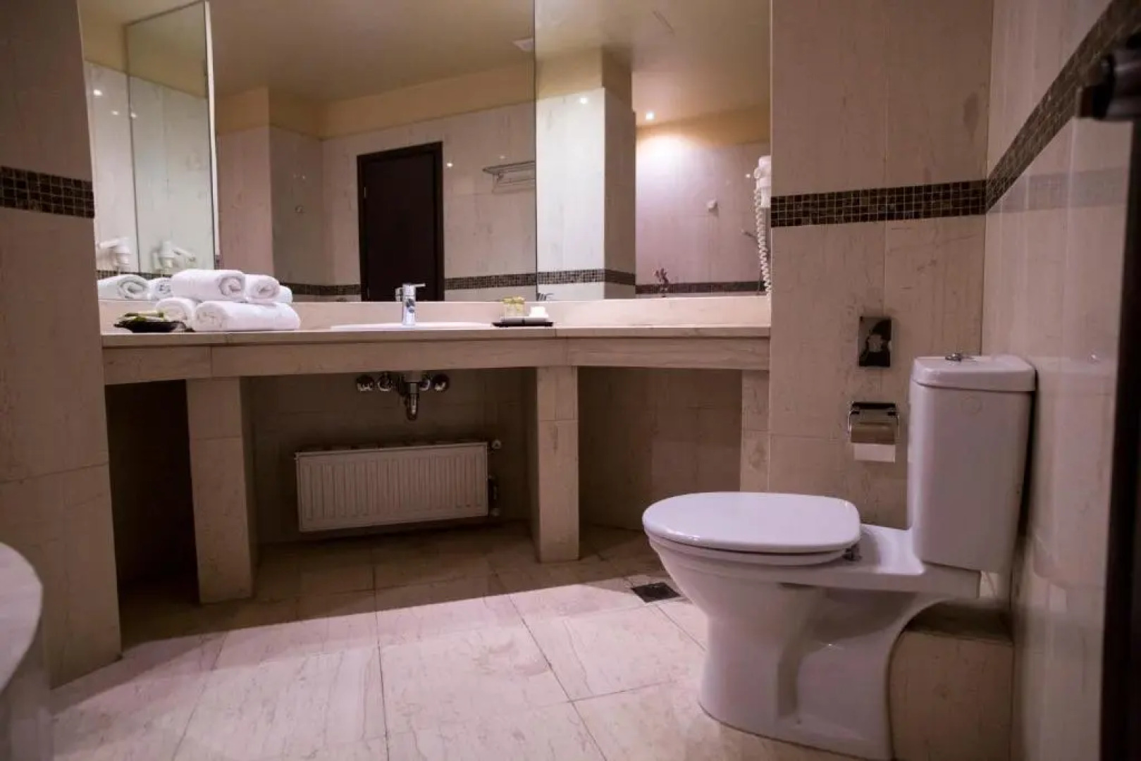 Davitel Tobacco Hotel