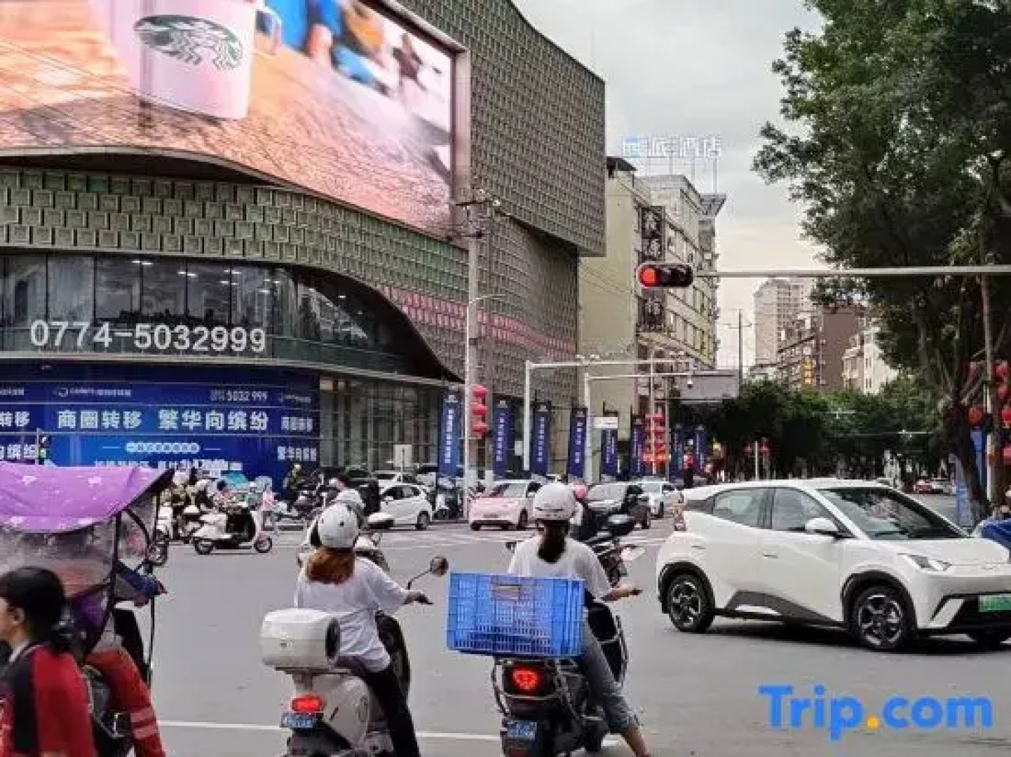 Hotel Pai Hezhou Lingfeng Plaza