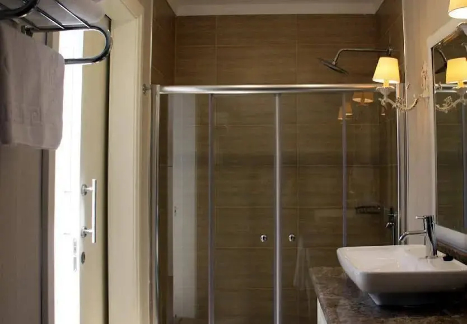 Rezone Health & Oxygen Hotel