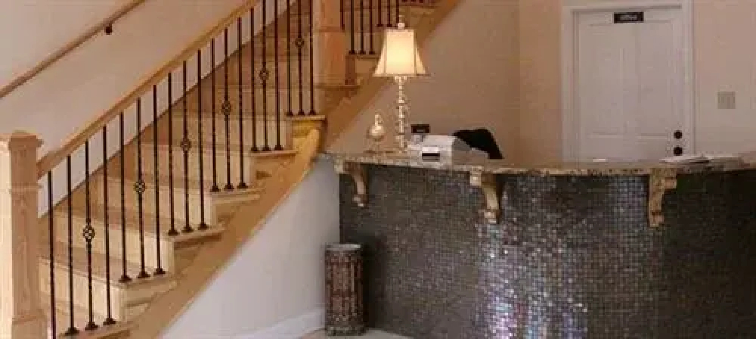 Natchez Manor Bed & Breakfast