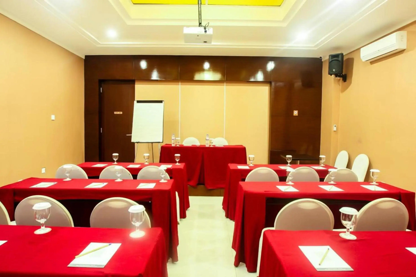 Favor Hotel