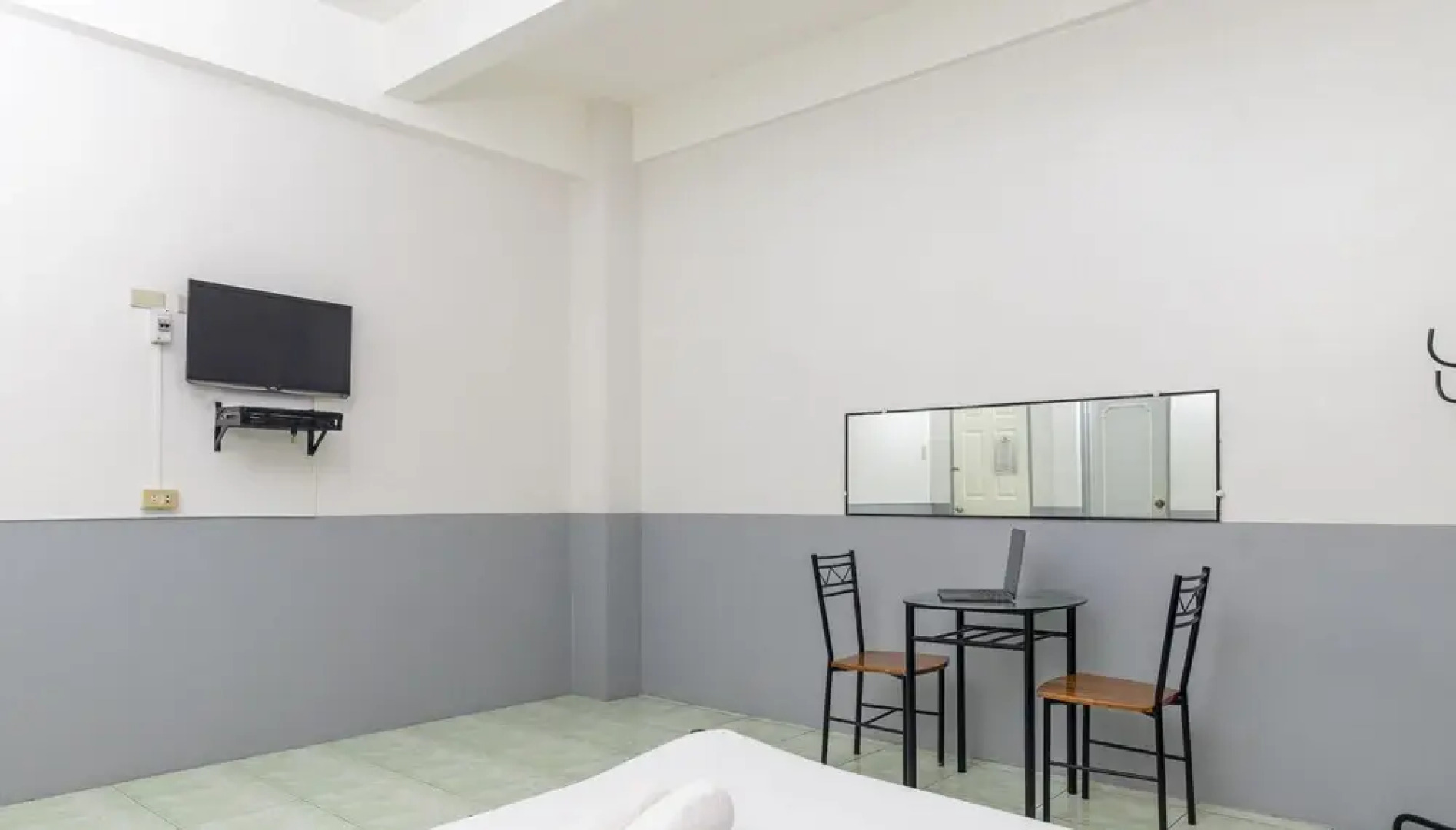 Green Ville Drive Inn by ZEN Rooms