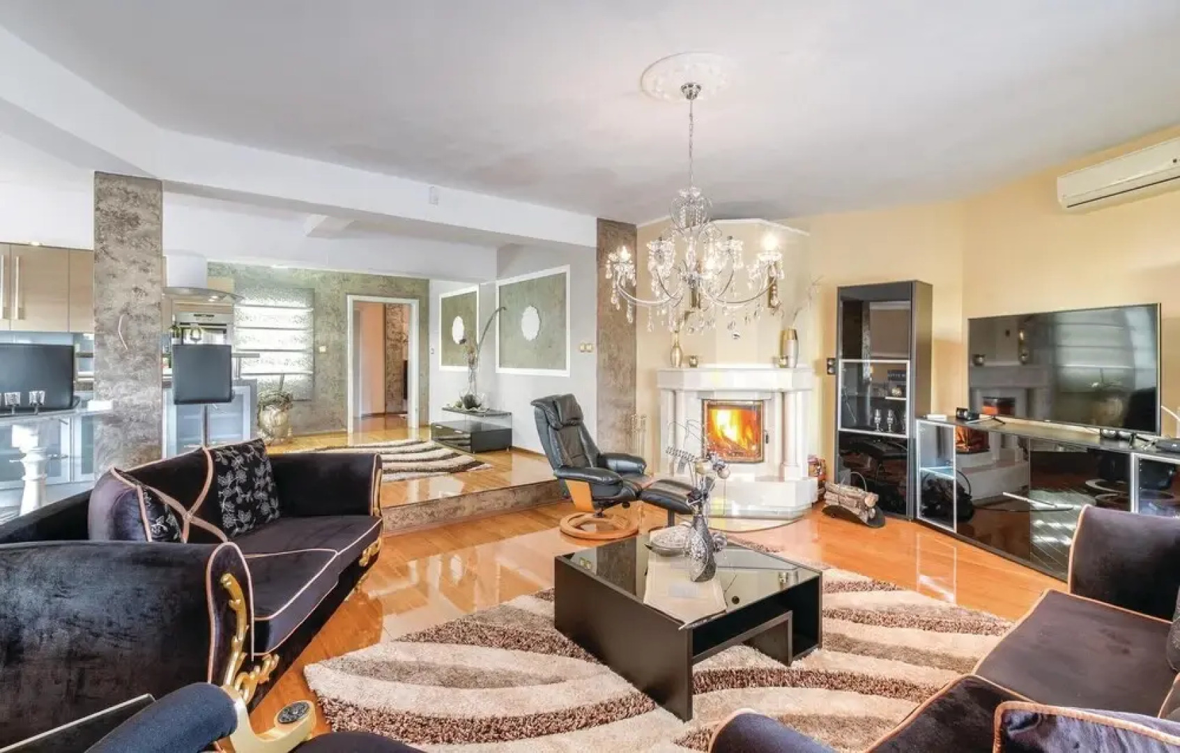 Awesome Home in Valtursko Polje With Wifi and 12 Bedrooms